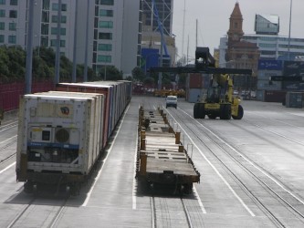 auckland port freight